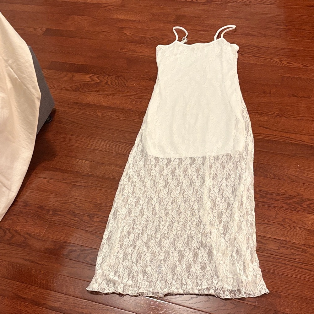 Elegant White Lace Dress
